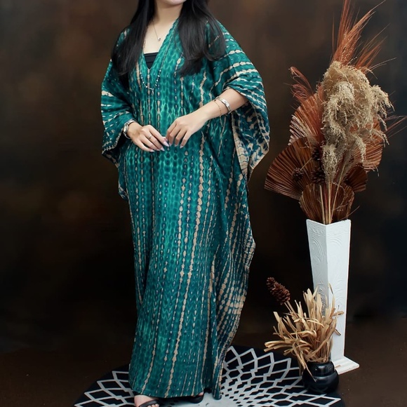 0118/ Hand Tie-Dye Rayon Caftan: Bohemian Maxi Dress, Resort Wear - Picture 1 of 15